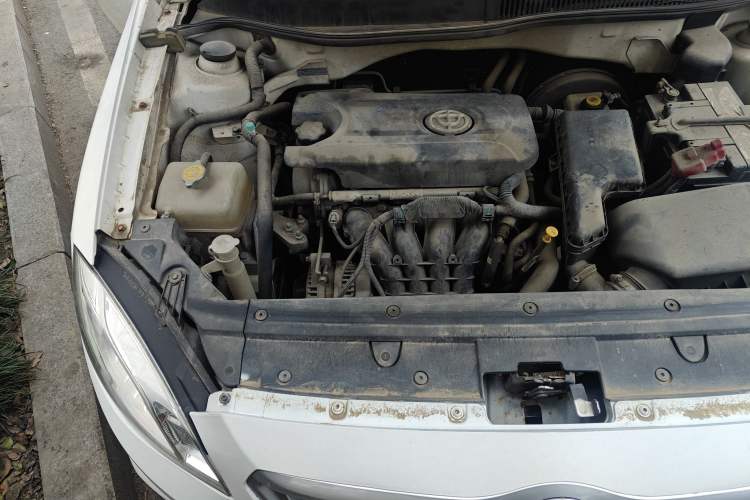 Used Brilliance H330 2013 1.5L Automatic Luxury Model Engine Bay Right