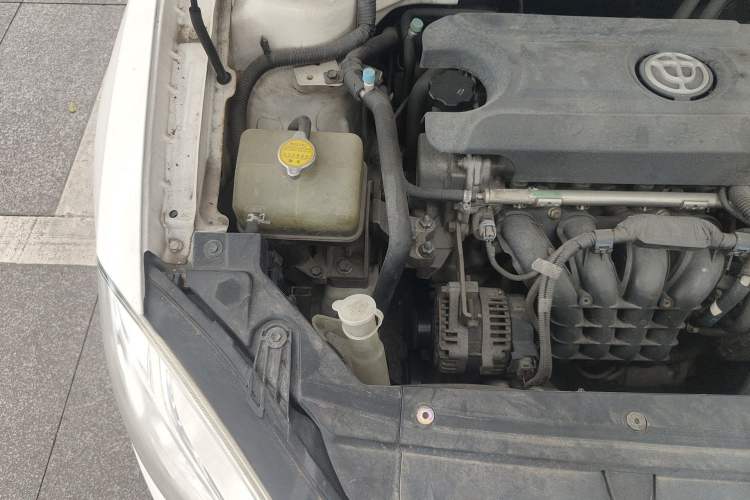 Used Brilliance H330 2013 1.5L Automatic Luxury Model Engine Bay Right