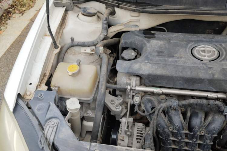Used Brilliance H330 2013 1.5L Automatic Luxury Model Engine Bay Right