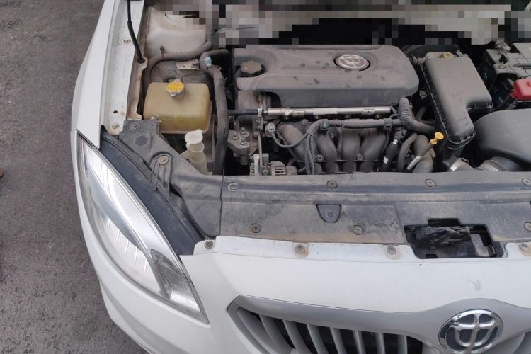 Used Brilliance H330 2013 1.5L Automatic Luxury Model Engine Bay Right