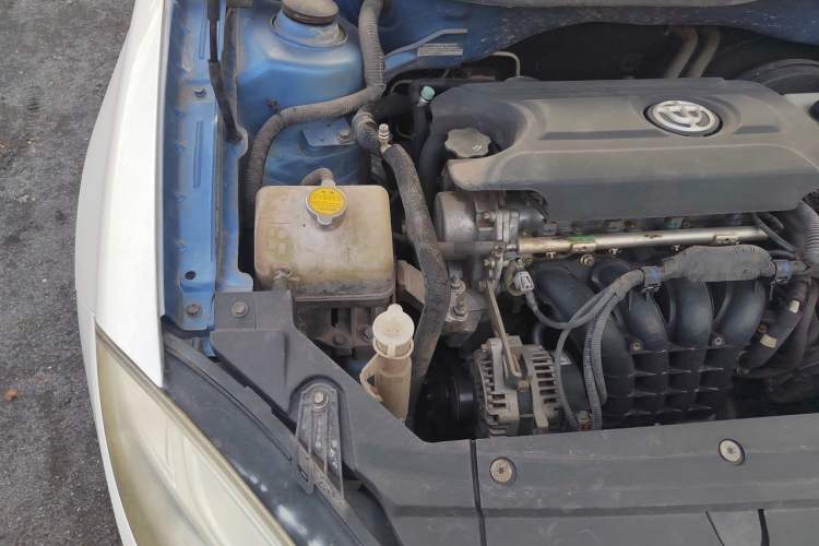 Used Brilliance H330 2013 1.5L Automatic Luxury Model Engine Bay Right