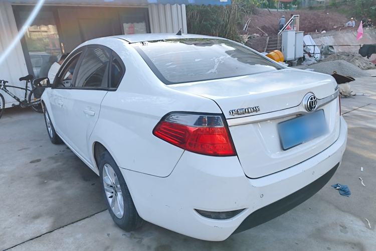 Used Brilliance H330 2013 1.5L Automatic Luxury Model Exterior 2