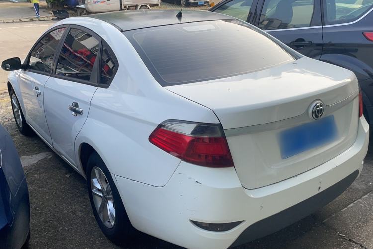 Used Brilliance H330 2013 1.5L Automatic Luxury Model Exterior 3