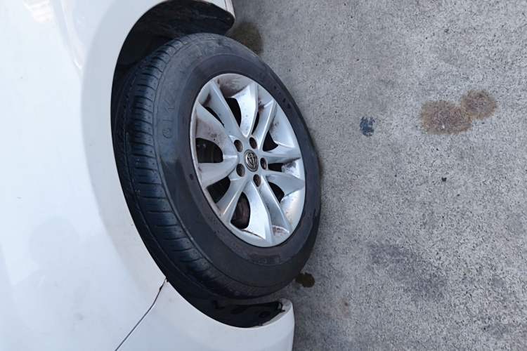 Used Brilliance H330 2013 1.5L Automatic Luxury Model Exterior 4