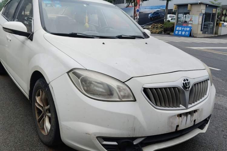 Used Brilliance H330 2013 1.5L Automatic Luxury Model Front Right 45 Deg