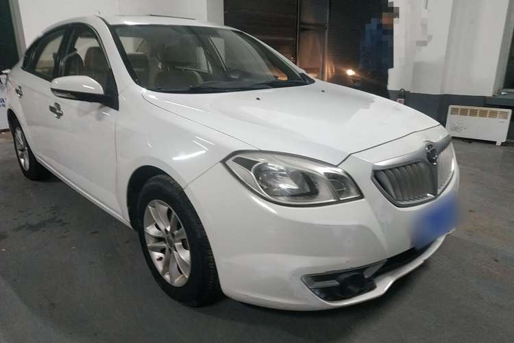 Used Brilliance H330 2013 1.5L Automatic Luxury Model Front Right 45 Deg