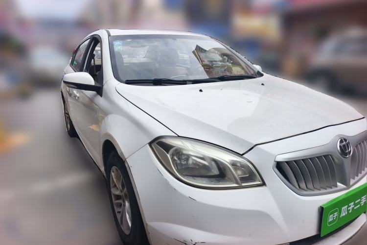 Used Brilliance H330 2013 1.5L Automatic Luxury Model Front Right 45 Deg