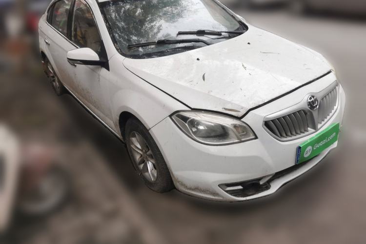 Used Brilliance H330 2013 1.5L Manual Luxury Model Front Right 45 Deg