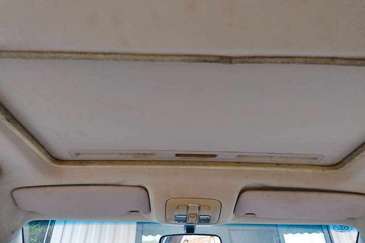 Used Brilliance H330 2013 1.5L Automatic Luxury Model Headliner