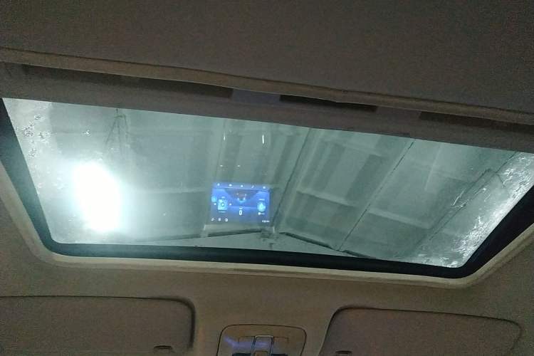 Used Brilliance H330 2013 1.5L Automatic Luxury Model Headliner