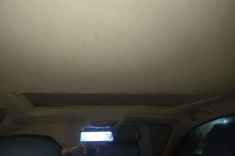 Used Brilliance H330 2013 1.5L Automatic Luxury Model Headliner
