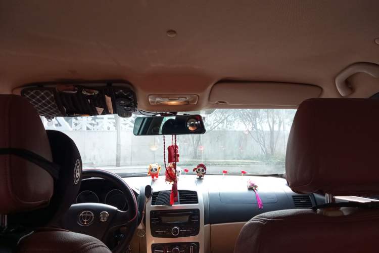 Used Brilliance H330 2013 1.5L Manual Comfort Model Headliner