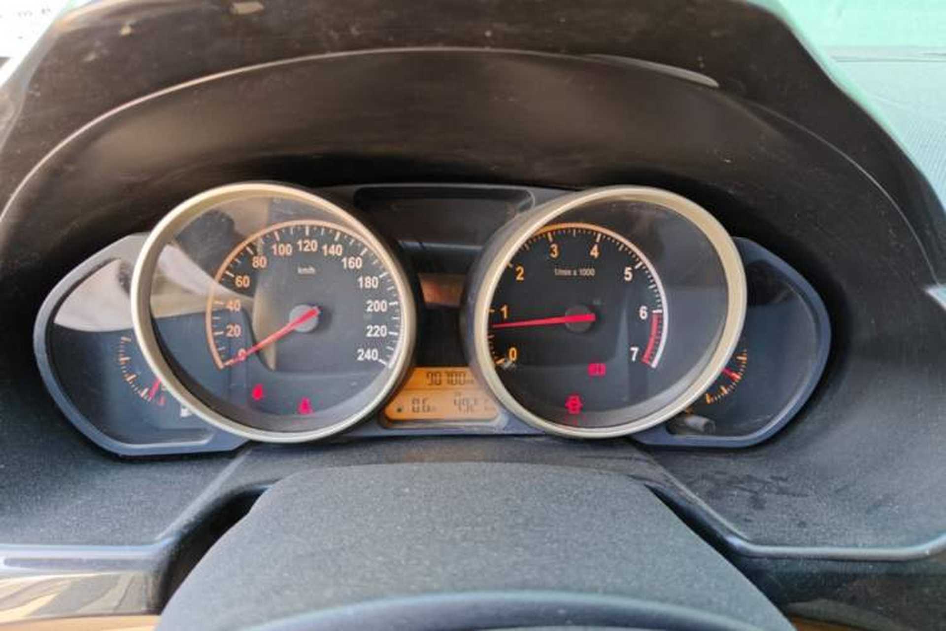 Used Brilliance H330 2013 1.5L Manual Comfort Model Instrument Cluster