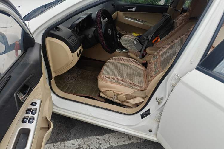 Used Brilliance H330 2013 1.5L Automatic Luxury Model Left Front Seat