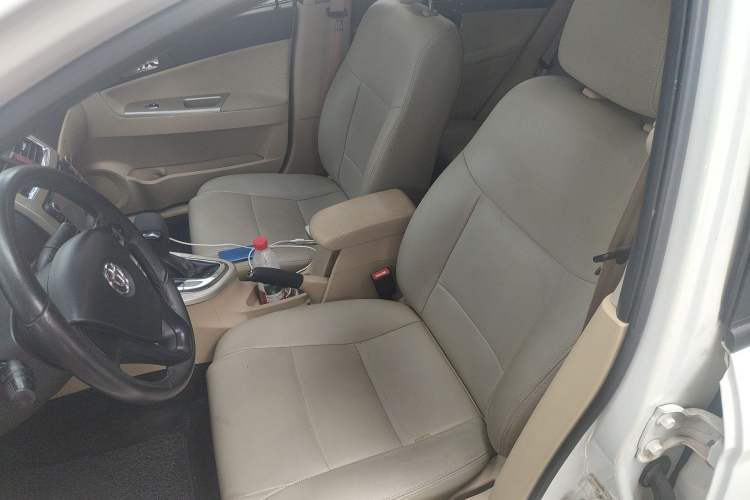 Used Brilliance H330 2013 1.5L Automatic Luxury Model Left Front Seat