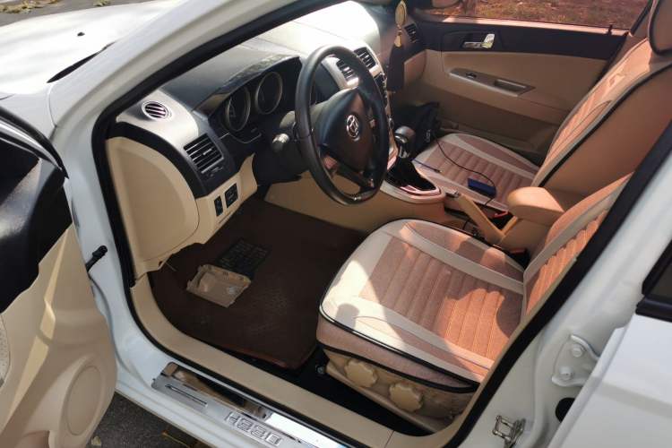 Used Brilliance H330 2013 1.5L Automatic Luxury Model Left Front Seat
