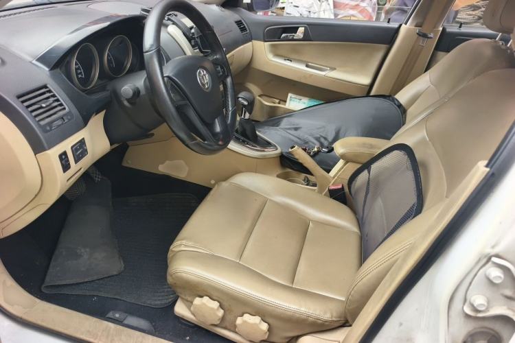 Used Brilliance H330 2013 1.5L Automatic Luxury Model Left Front Seat