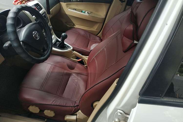 Used Brilliance H330 2013 1.5L Manual Luxury Model Left Front Seat