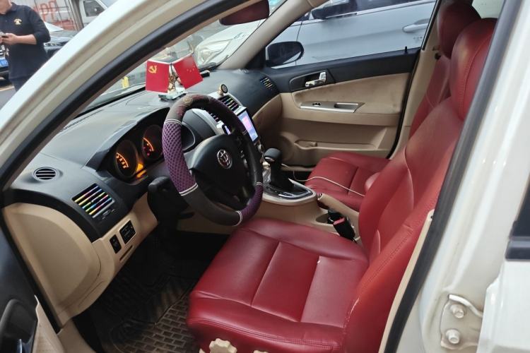 Used Brilliance H330 2013 1.5L Automatic Luxury Model Left Front Seat