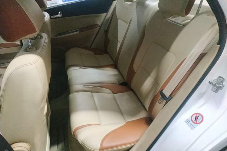 Used Brilliance H330 2013 1.5L Automatic Luxury Model Left Rear Seat