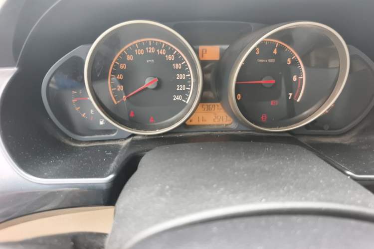 Used Brilliance H330 2013 1.5L Automatic Luxury Model Odometer Close Up