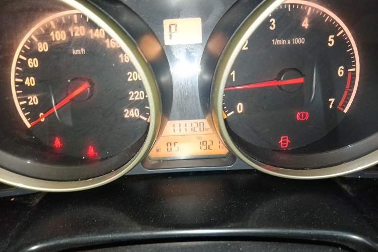 Used Brilliance H330 2013 1.5L Automatic Luxury Model Odometer Close Up