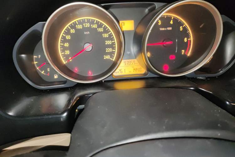 Used Brilliance H330 2013 1.5L Automatic Luxury Model Odometer Close Up