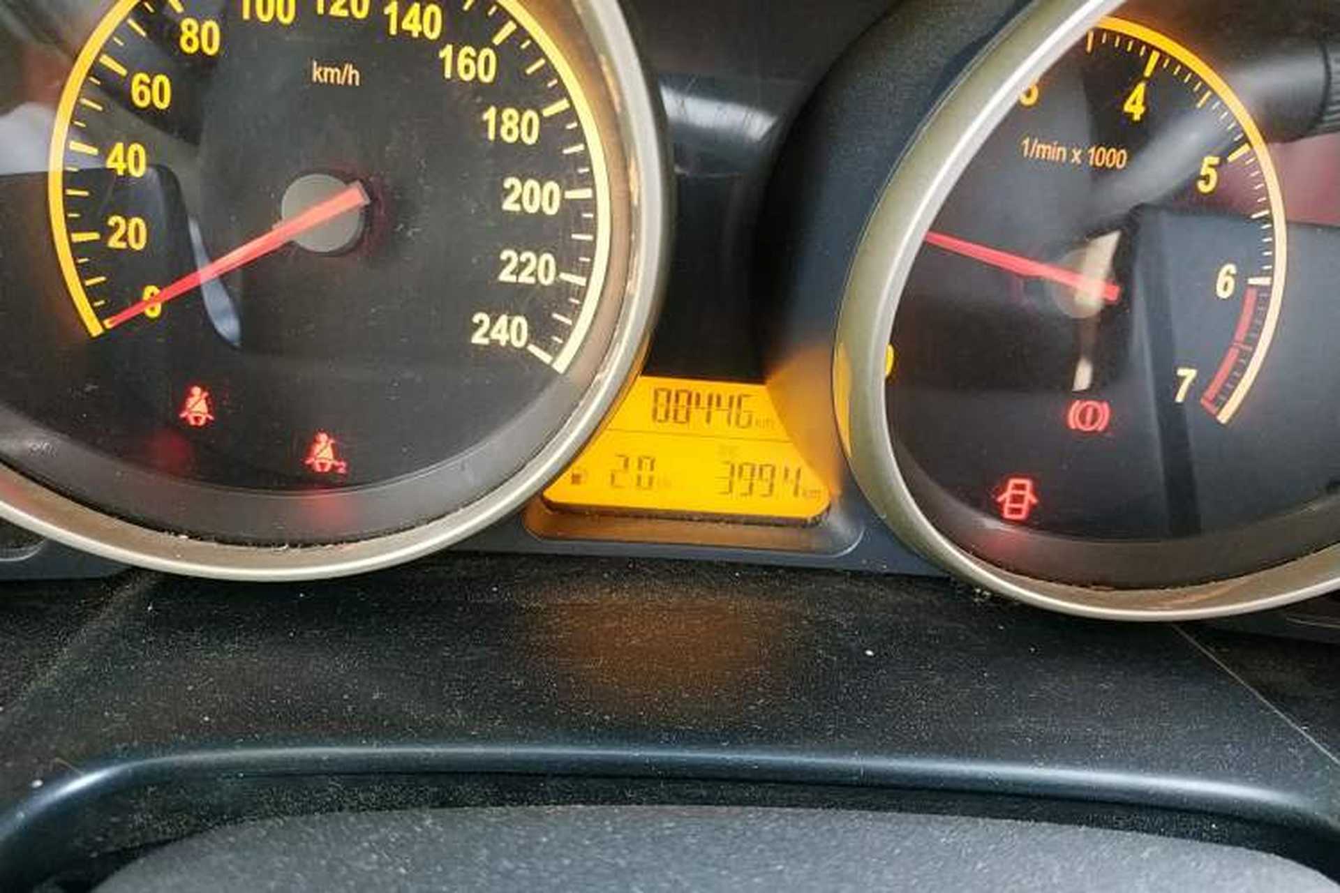 Used Brilliance H330 2013 1.5L Manual Luxury Model Odometer Close Up