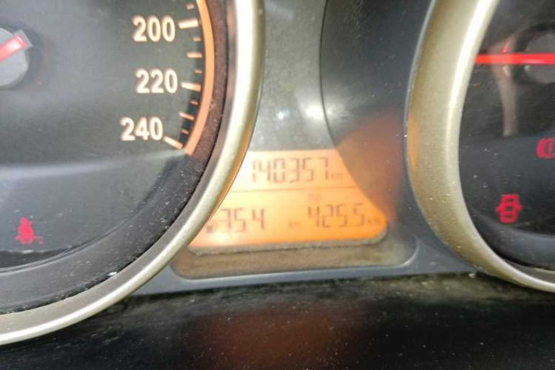 Used Brilliance H330 2013 1.5L Automatic Luxury Model Odometer Close Up
