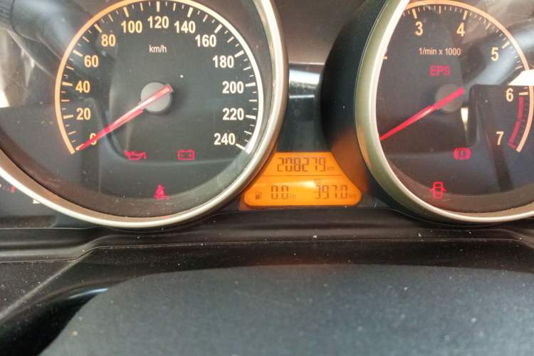 Used Brilliance H330 2013 1.5L Manual Comfort Model Odometer Close Up