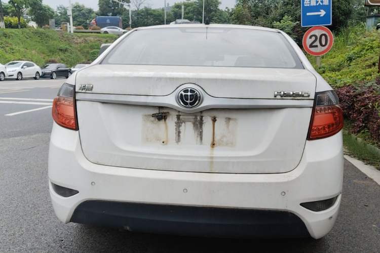 Used Brilliance H330 2013 1.5L Automatic Luxury Model Rear