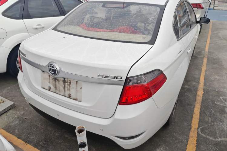 Used Brilliance H330 2013 1.5L Manual Luxury Model Rear Right 45 Deg