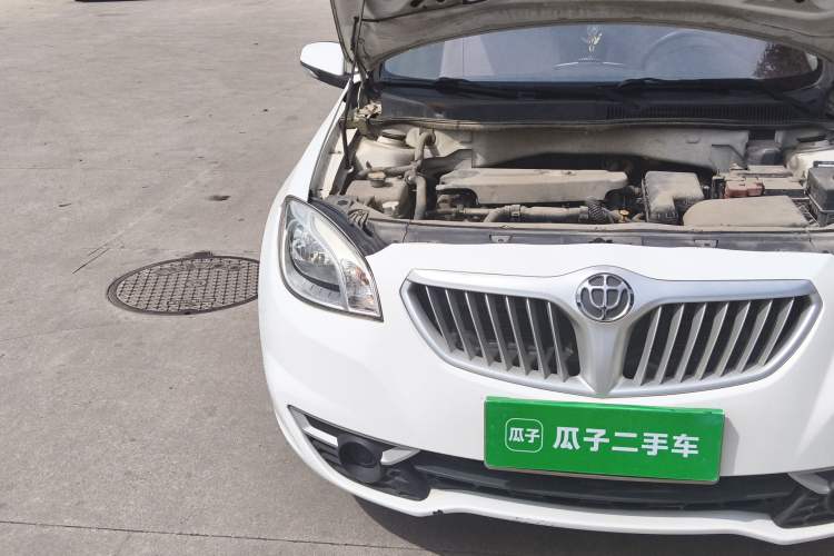 Used Brilliance H330 2013 1.5L Manual Comfort Model Right Front Headlight