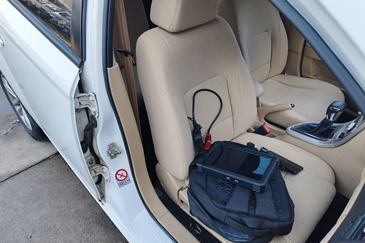 Used Brilliance H330 2013 1.5L Automatic Luxury Model Right Front Seat