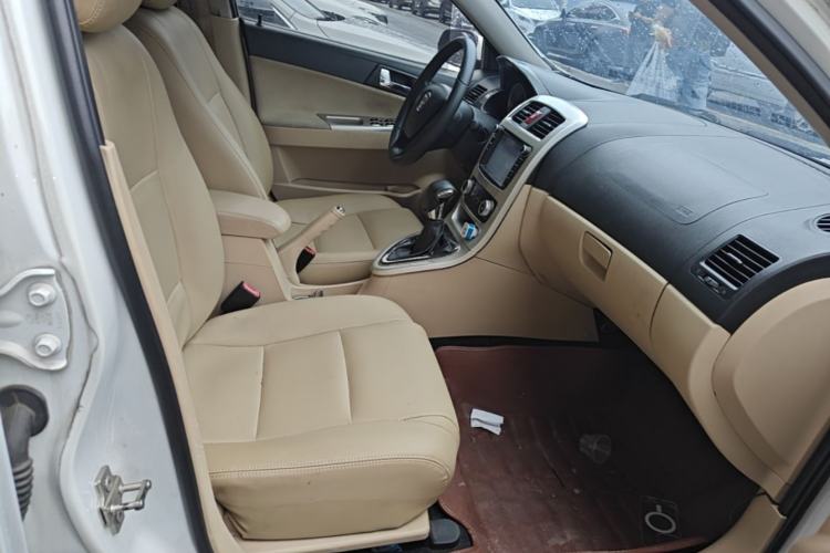Used Brilliance H330 2013 1.5L Automatic Luxury Model Right Front Seat