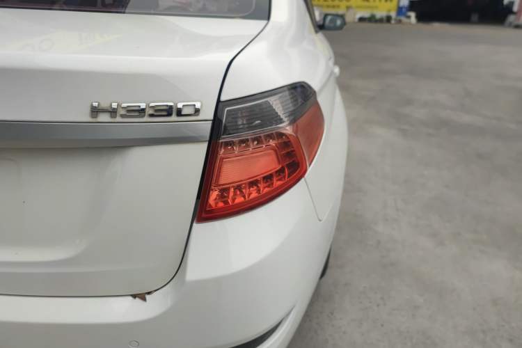 Used Brilliance H330 2013 1.5L Manual Luxury Model Right Rear Taillight