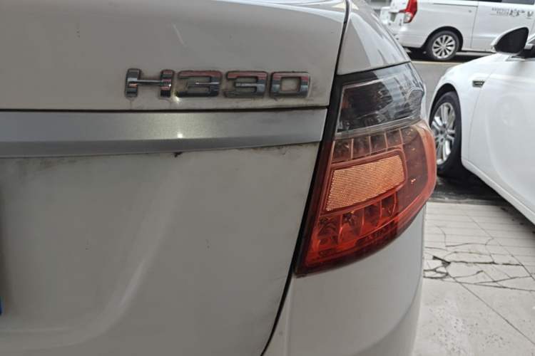 Used Brilliance H330 2013 1.5L Automatic Luxury Model Right Rear Taillight