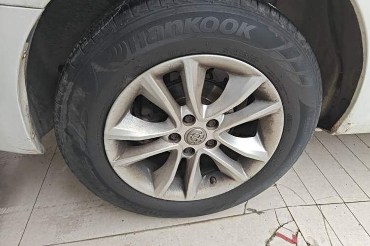 Used Brilliance H330 2013 1.5L Automatic Luxury Model Right Rear Wheel Hub