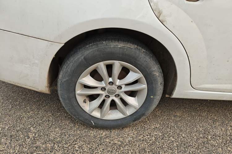 Used Brilliance H330 2013 1.5L Manual Comfort Model Right Rear Wheel Hub