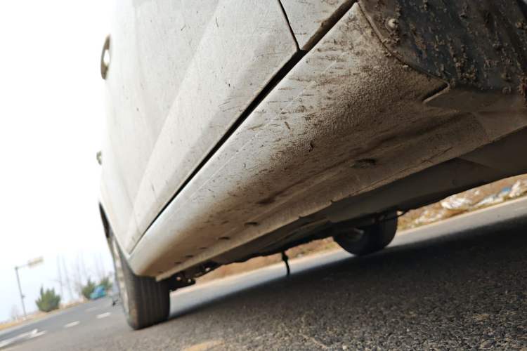 Used Brilliance H330 2013 1.5L Manual Comfort Model Right Side Sill