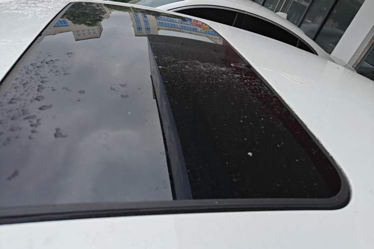 Used Brilliance H330 2013 1.5L Automatic Luxury Model Roof