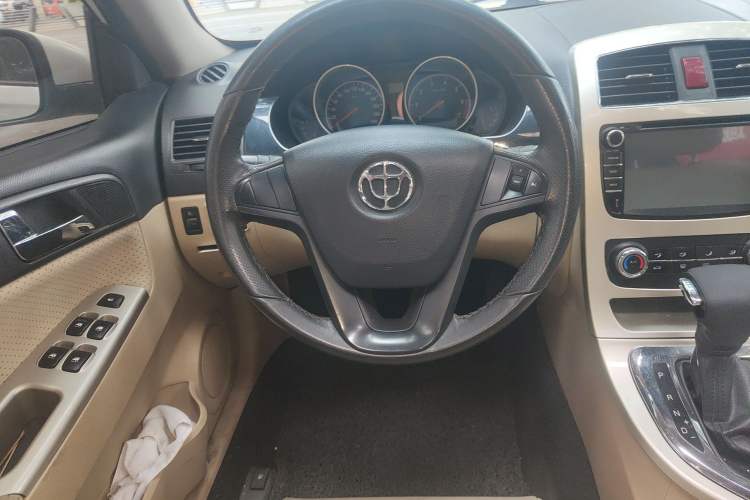 Used Brilliance H330 2013 1.5L Automatic Luxury Model Steering Wheel