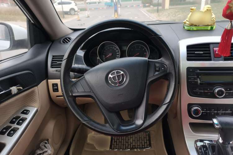 Used Brilliance H330 2013 1.5L Automatic Luxury Model Steering Wheel
