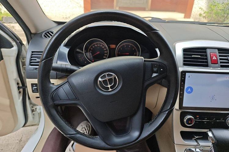 Used Brilliance H330 2013 1.5L Automatic Luxury Model Steering Wheel