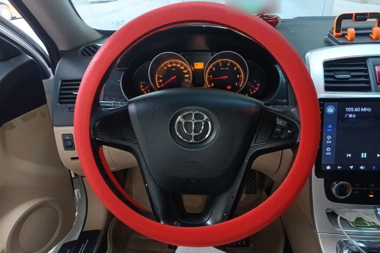 Used Brilliance H330 2013 1.5L Automatic Luxury Model Steering Wheel