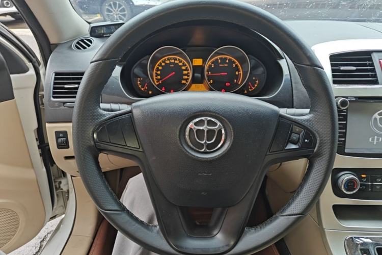 Used Brilliance H330 2013 1.5L Automatic Luxury Model Steering Wheel