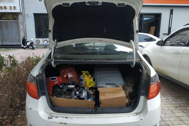 Used Brilliance H330 2013 1.5L Manual Luxury Model Trunk