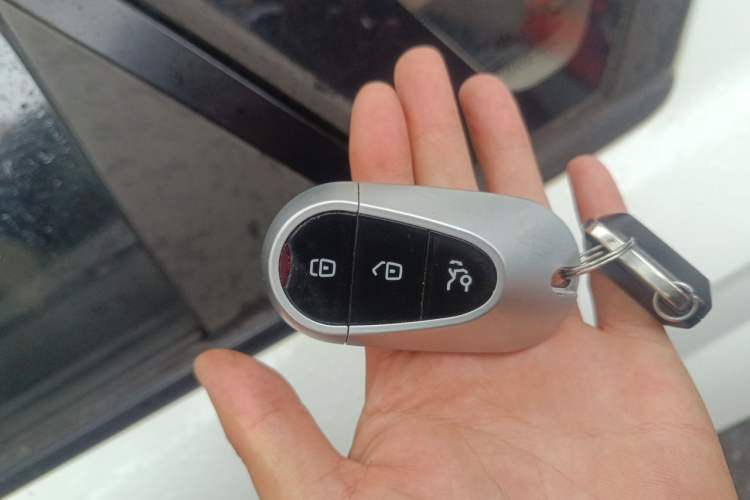 Used Brilliance H330 2013 1.5L Automatic Luxury Model Vehicle Key