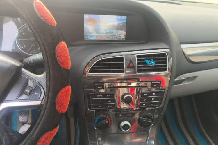 Used Brilliance H530 2011 1.6L Manual Comfort Version Audio And AC Panel