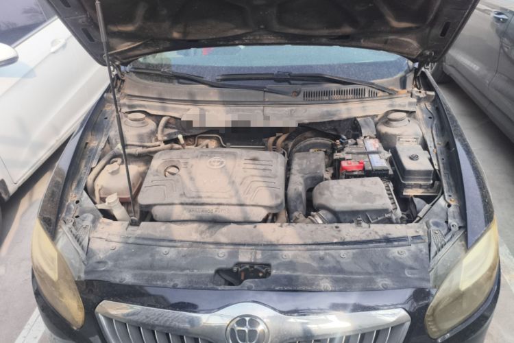 Used Brilliance H530 2011 1.6L Manual Comfort Version Engine Bay